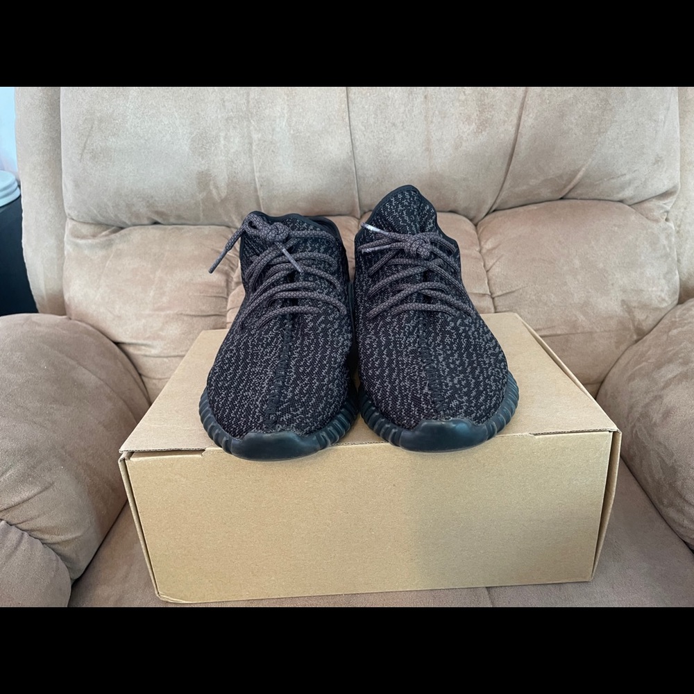Adidas Yeezy Boost 350 - Pirate Black